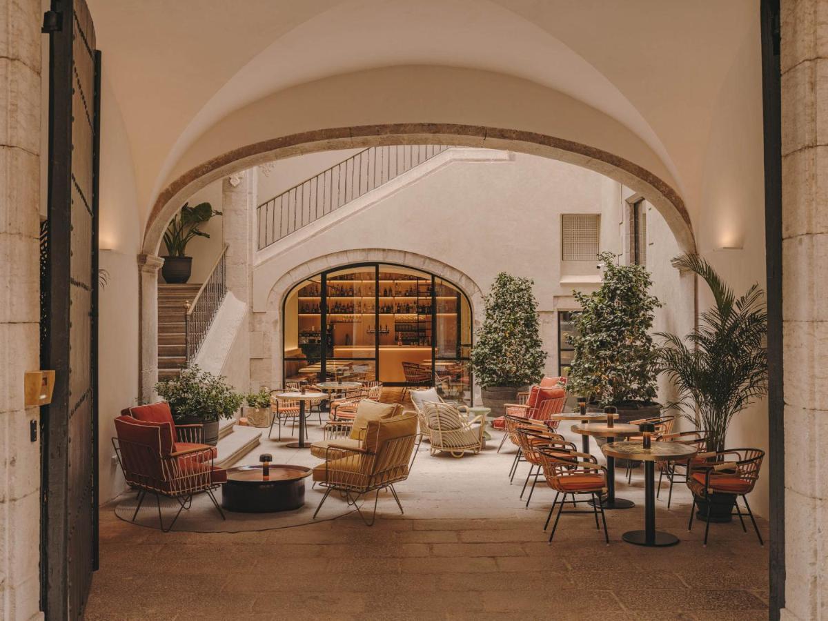 Hotel Palau Fugit Жирона Экстерьер фото
